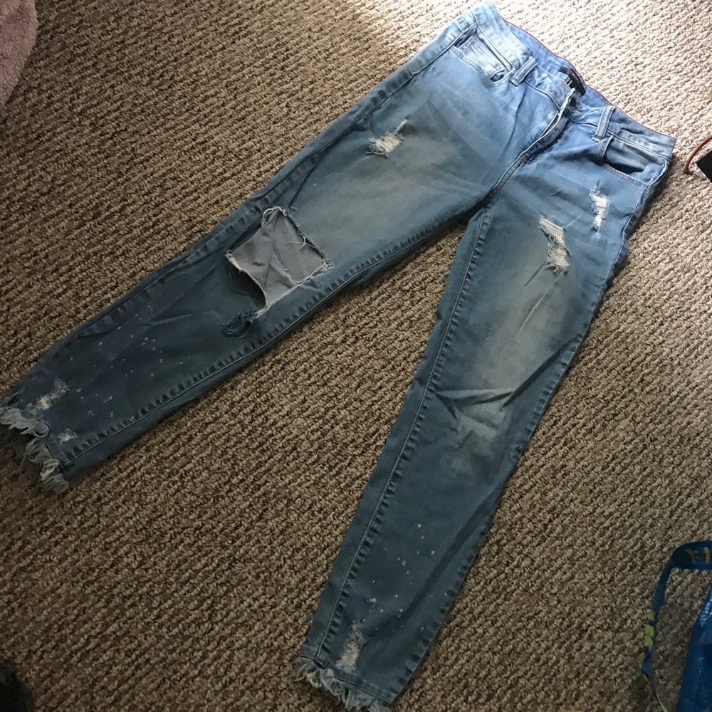 Forever 21 midrise distressed jean